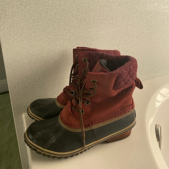 Sorel Mini Snow Boot Winter Boot - Picture 2 of 5